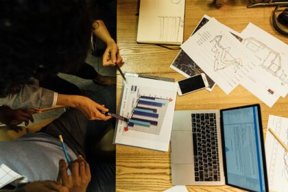 Online Marketing vs Traditional Marketing: Which is Better in 2026?
